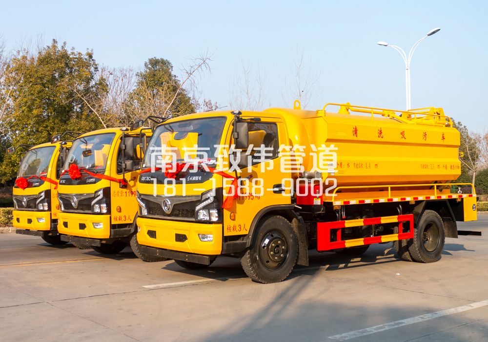 369青石村多利卡吸污车